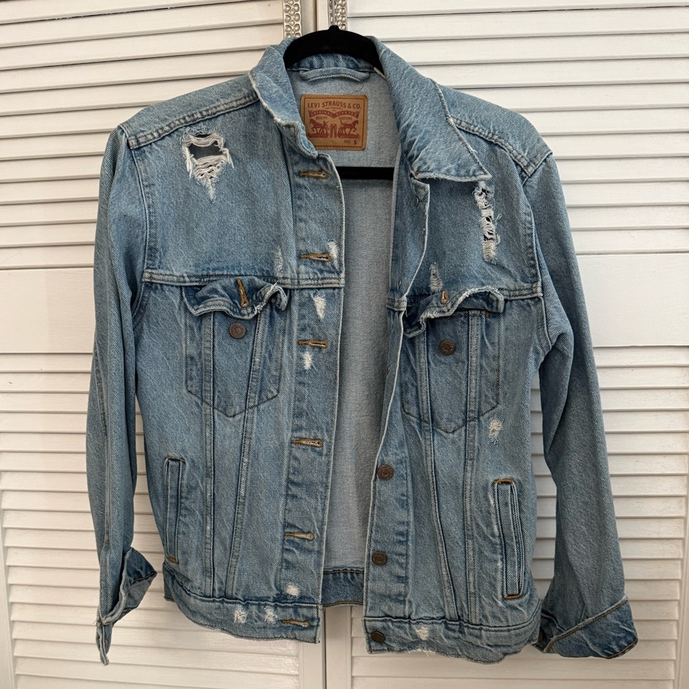 Levi's Classic Blue Denim Jacket- small